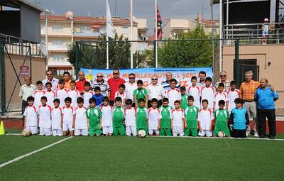 MİNİ MİNİKLERİN FUTBOL TURNUVASI BAŞLADI